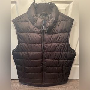 Gap black puffer vest